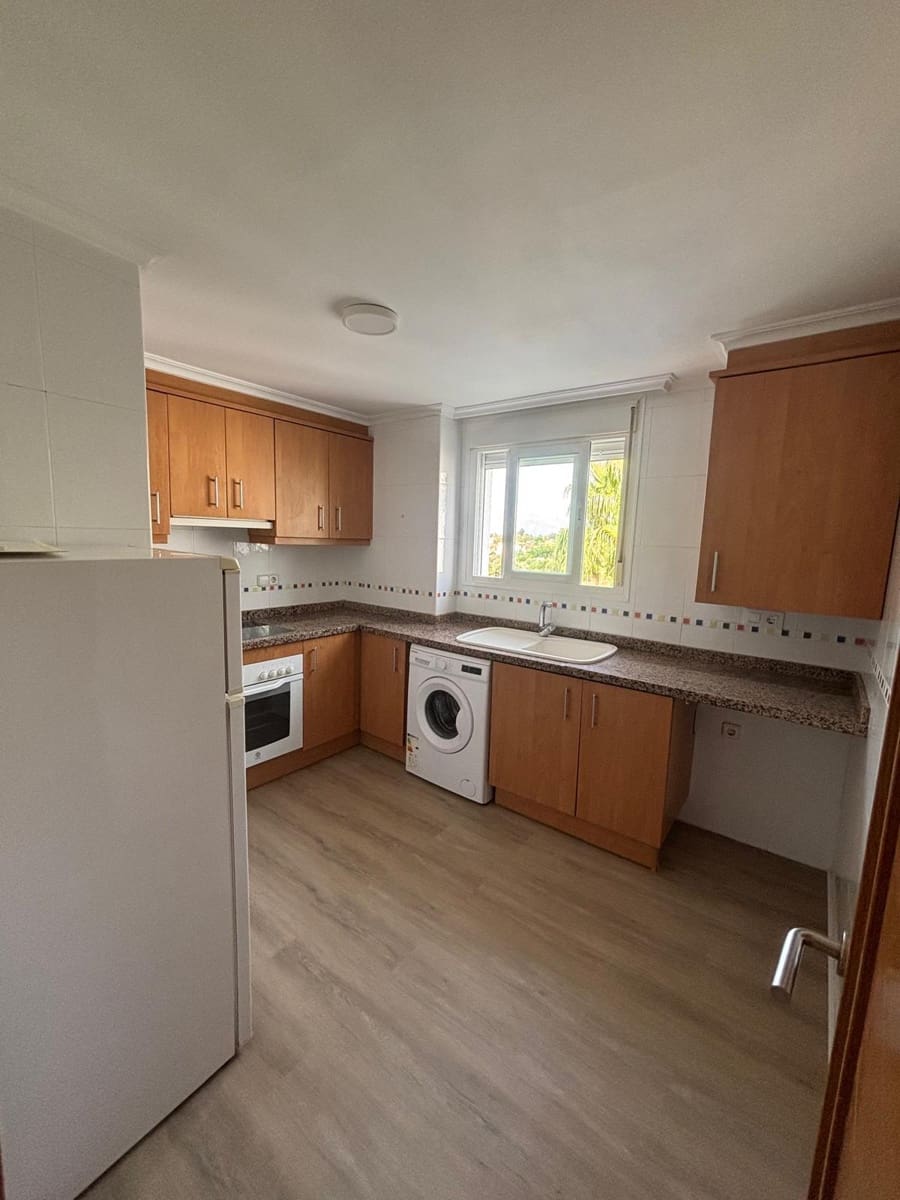 2 soveværelse Strandlejlighed til salg i Denia med swimmingpool garage - € 270.000 (Ref: 9708117)