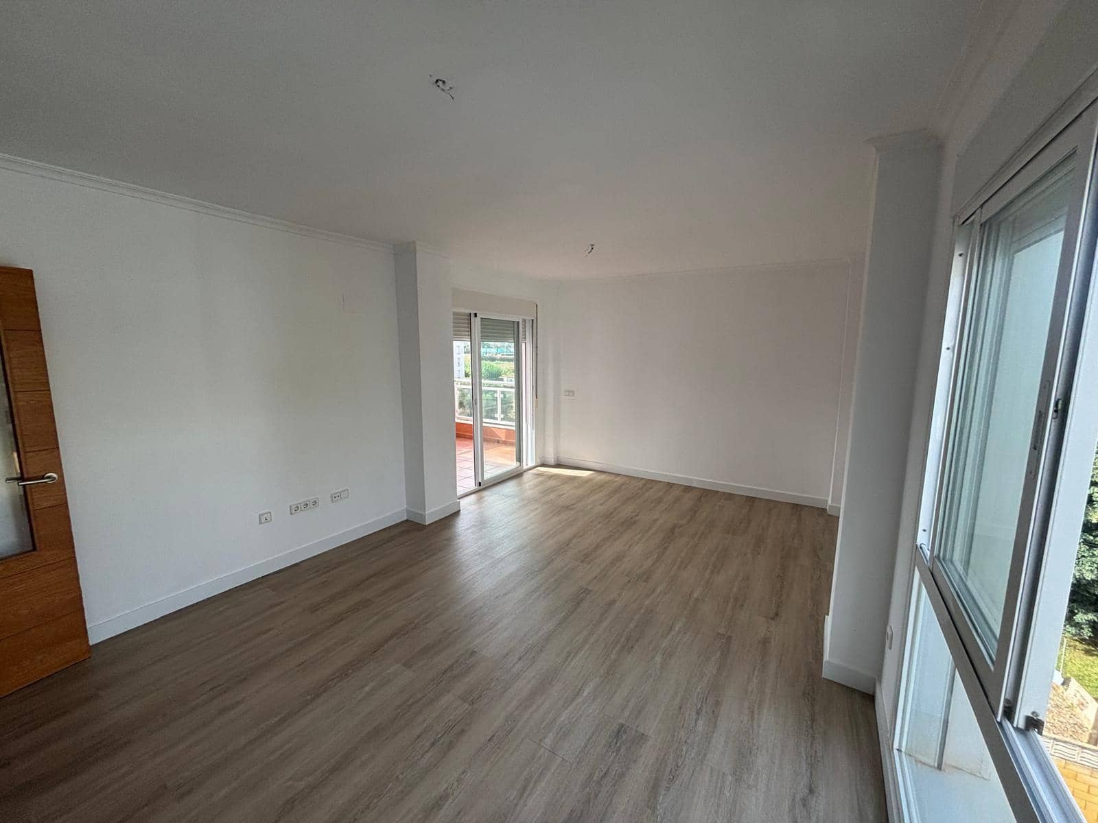 2 soveværelse Strandlejlighed til salg i Denia med swimmingpool garage - € 270.000 (Ref: 9708117)