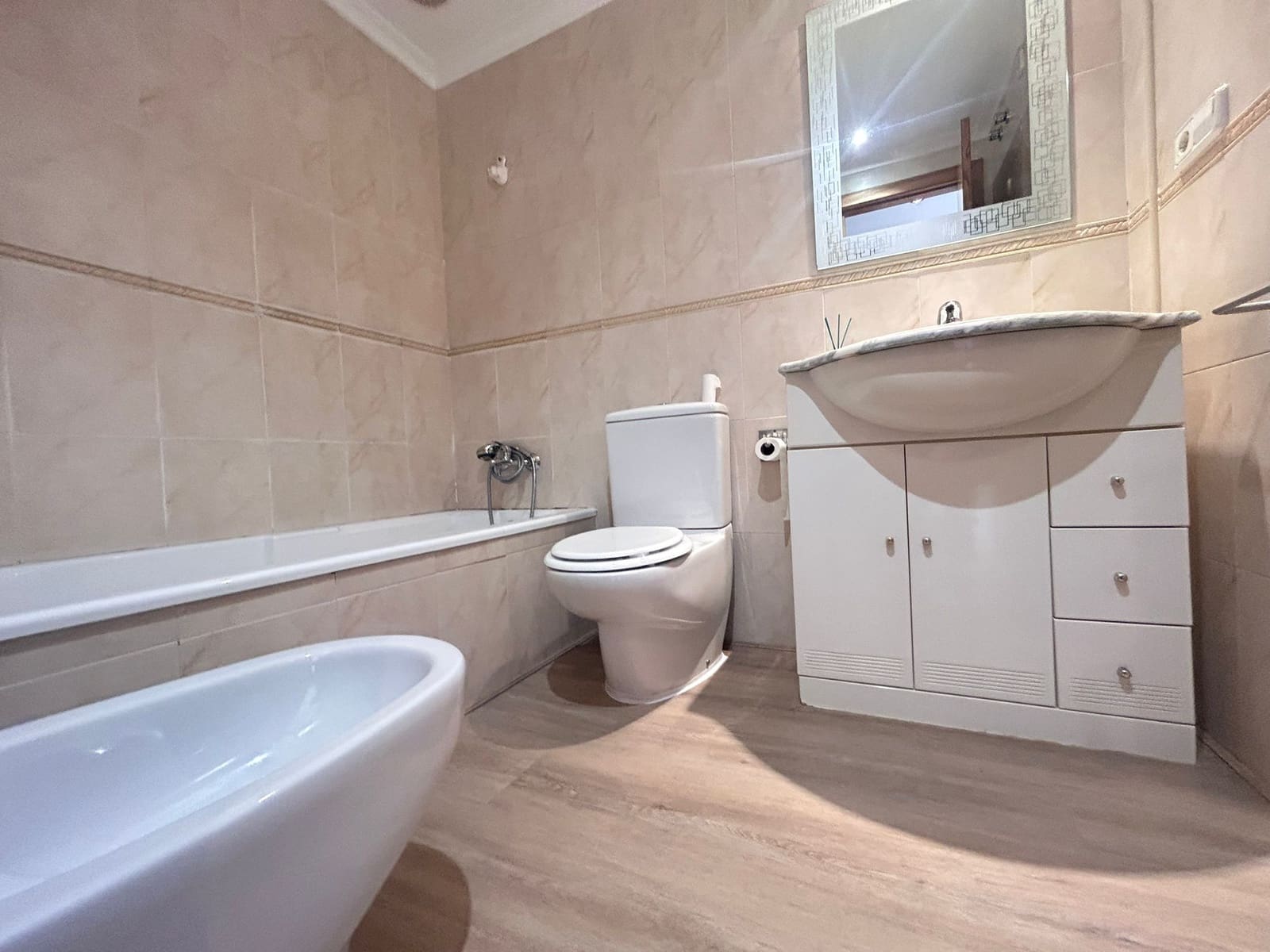 2 soveværelse Strandlejlighed til salg i Denia med swimmingpool garage - € 270.000 (Ref: 9708117)