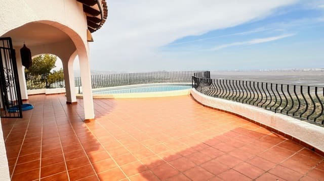 3 sypialnia Willa na sprzedaż w Pego z basenem garażem - 475 000 € (Ref: 9719193)