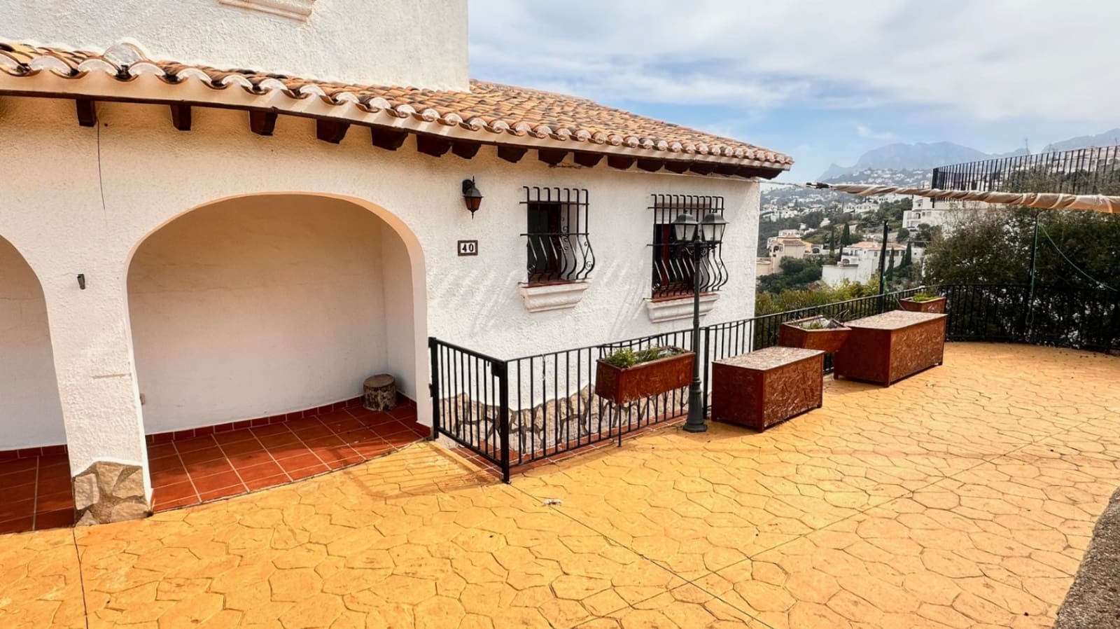 3 sypialnia Willa na sprzedaż w Pego z basenem garażem - 475 000 € (Ref: 9719193)