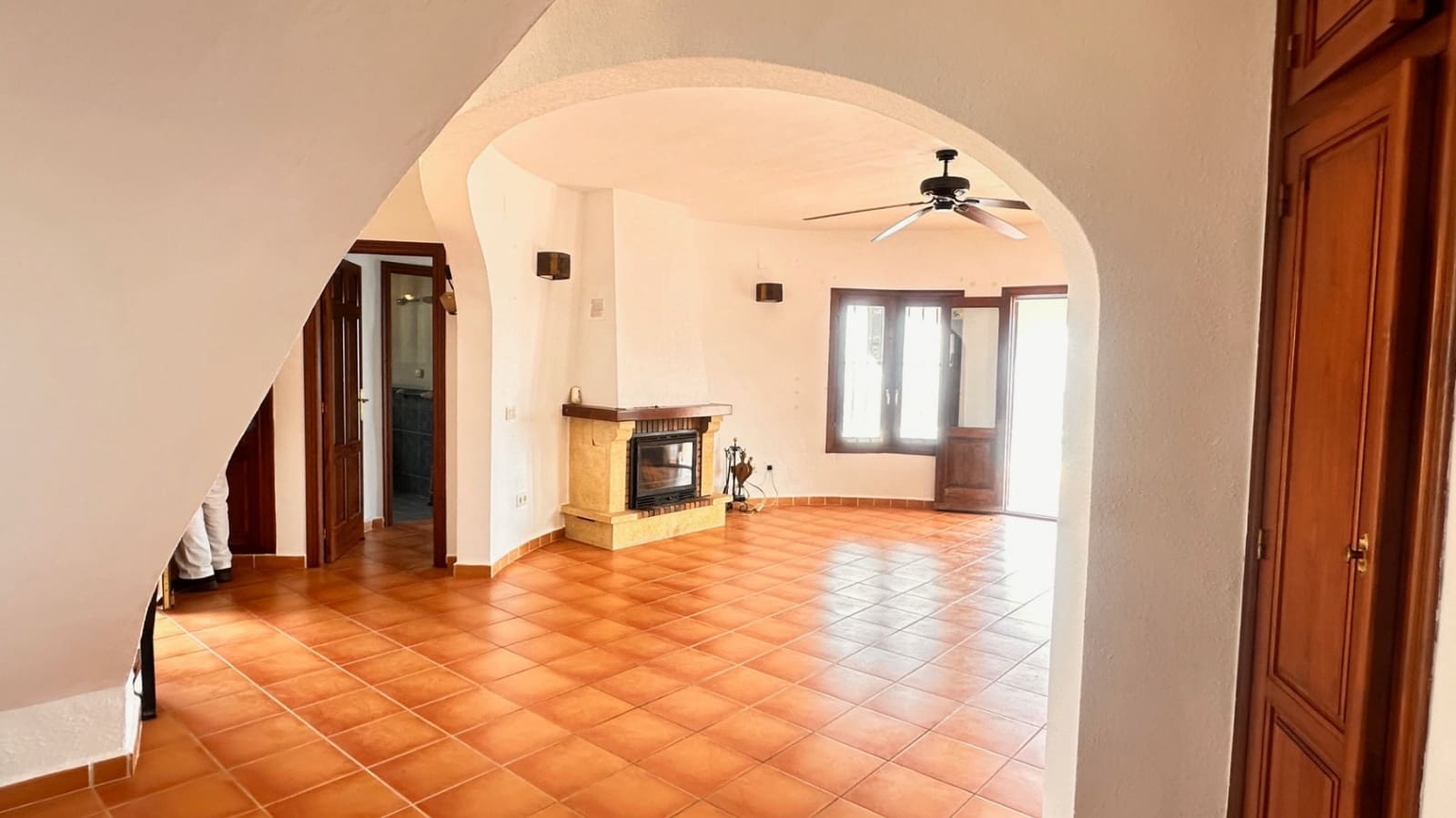 3 sypialnia Willa na sprzedaż w Pego z basenem garażem - 475 000 € (Ref: 9719193)