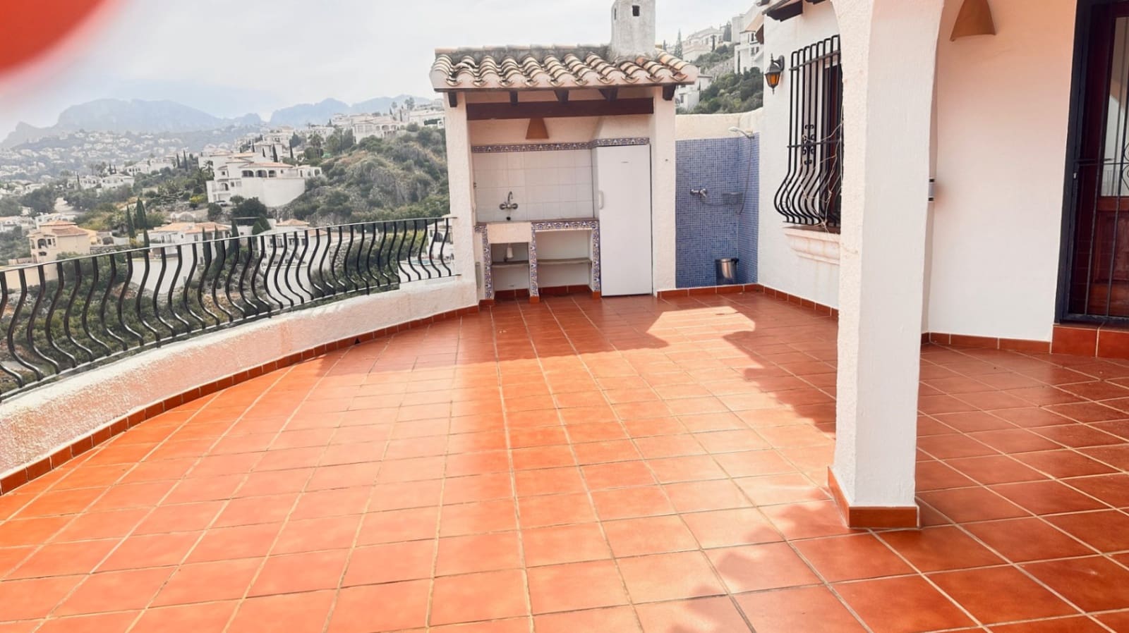 3 sypialnia Willa na sprzedaż w Pego z basenem garażem - 475 000 € (Ref: 9719193)