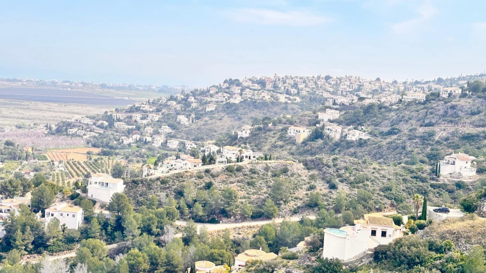 3 sypialnia Willa na sprzedaż w Pego z basenem garażem - 475 000 € (Ref: 9719193)