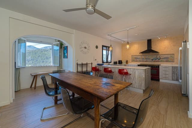 5 soverom Villa til salgs i Benissa med svømmebasseng garasje - € 848 000 (Ref: 9856160)