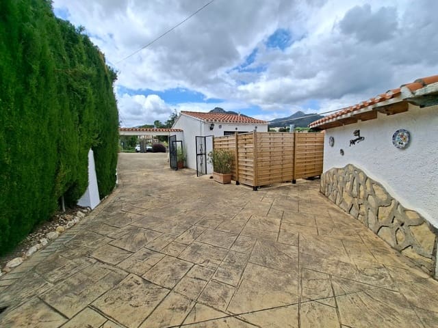 4 sovrum Villa till salu i Orba med pool garage - 515 000 € (Ref: 9856163)
