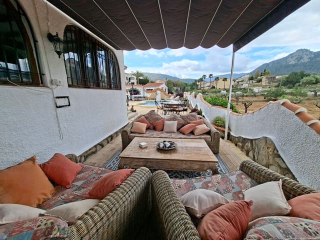 4 sovrum Villa till salu i Orba med pool garage - 515 000 € (Ref: 9856163)