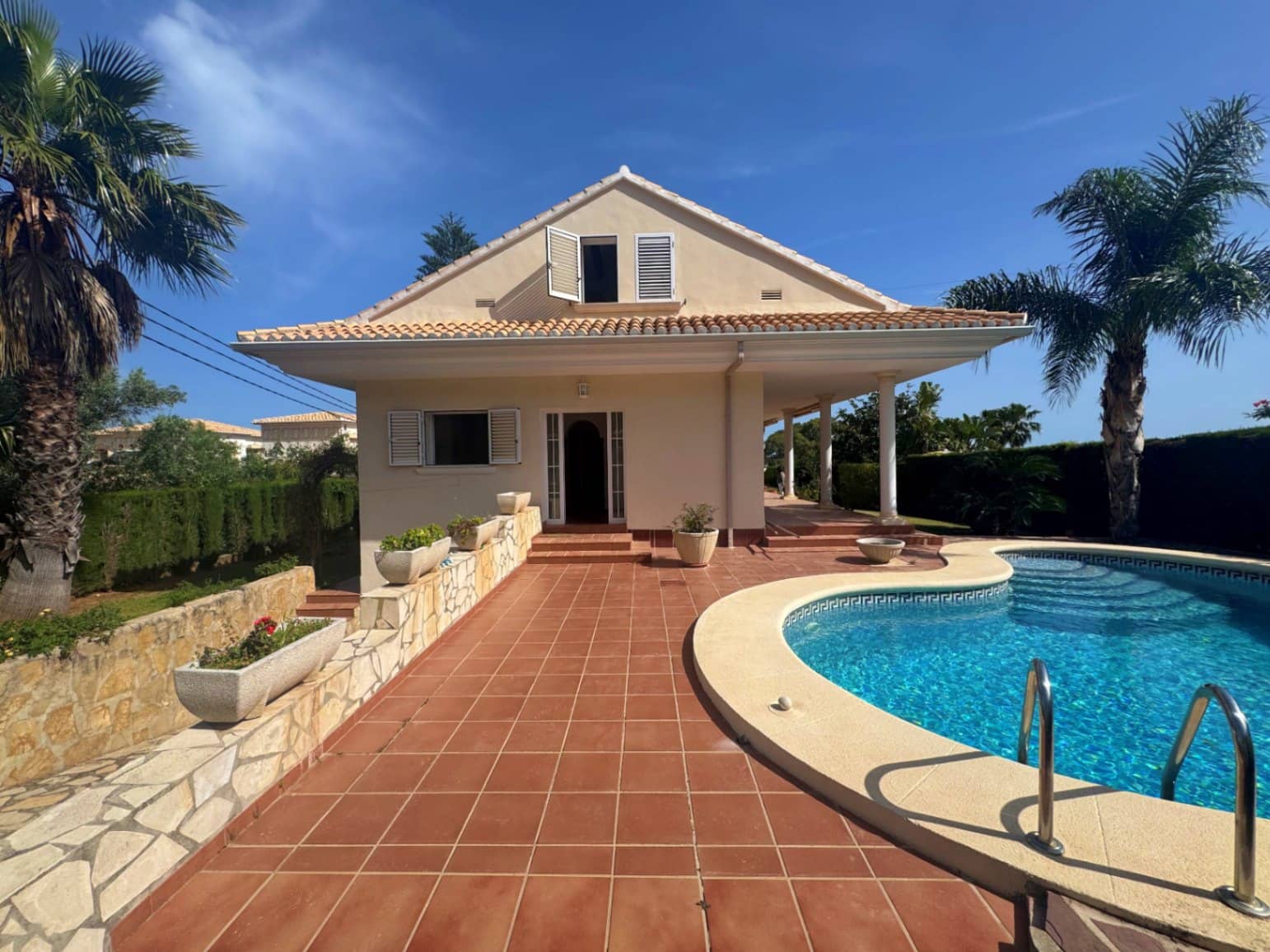 3 sypialnia Willa na sprzedaż w Denia z basenem garażem - 610 000 € (Ref: 9906730)