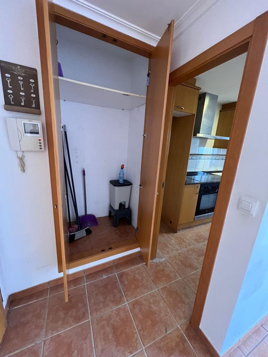 2 makuuhuone Asunto myytävänä paikassa Denia mukana 
autotalli - 210 000 € (Ref: 9909795)