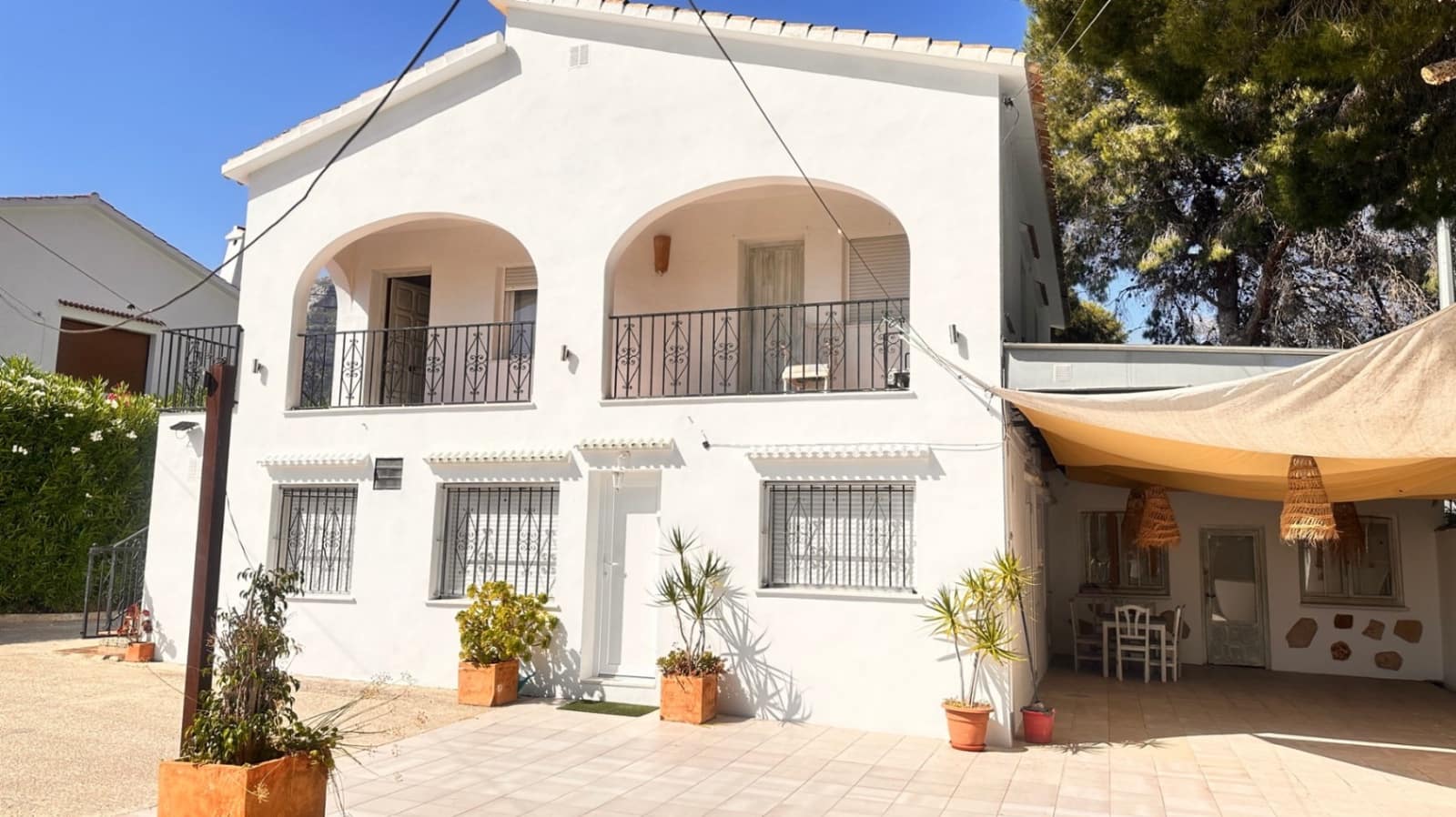 5 makuuhuone Huvila myytävänä paikassa Denia mukana 
autotalli - 590 000 € (Ref: 9925042)