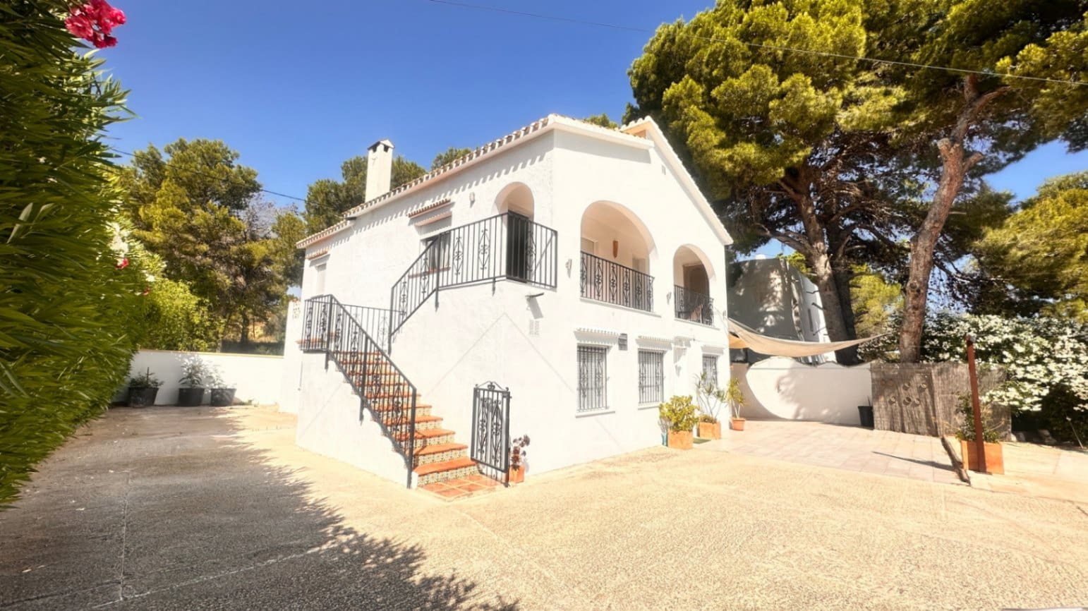 5 makuuhuone Huvila myytävänä paikassa Denia mukana 
autotalli - 590 000 € (Ref: 9925042)