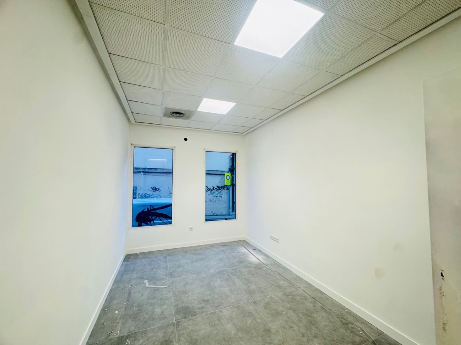 5 quarto Empresa para arrendar em Denia - 400 € (Ref: 9925046)