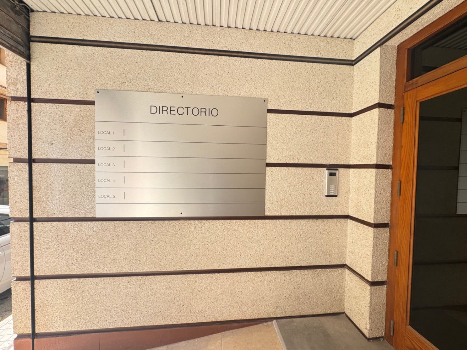 5 quarto Empresa para arrendar em Denia - 400 € (Ref: 9925046)