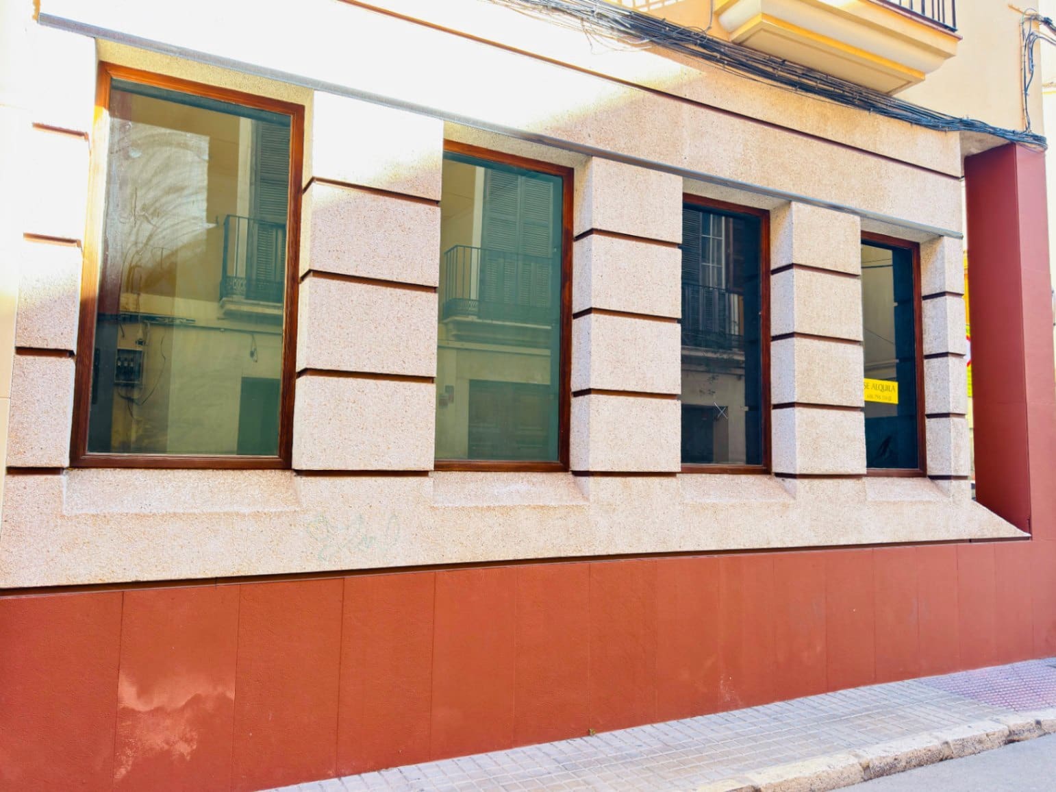 5 quarto Empresa para arrendar em Denia - 400 € (Ref: 9925046)