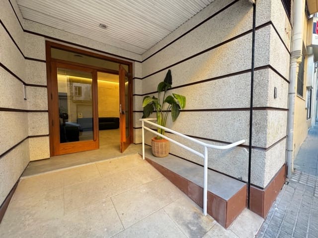5 quarto Empresa para arrendar em Dénia - 400 € (Ref: 9925046)