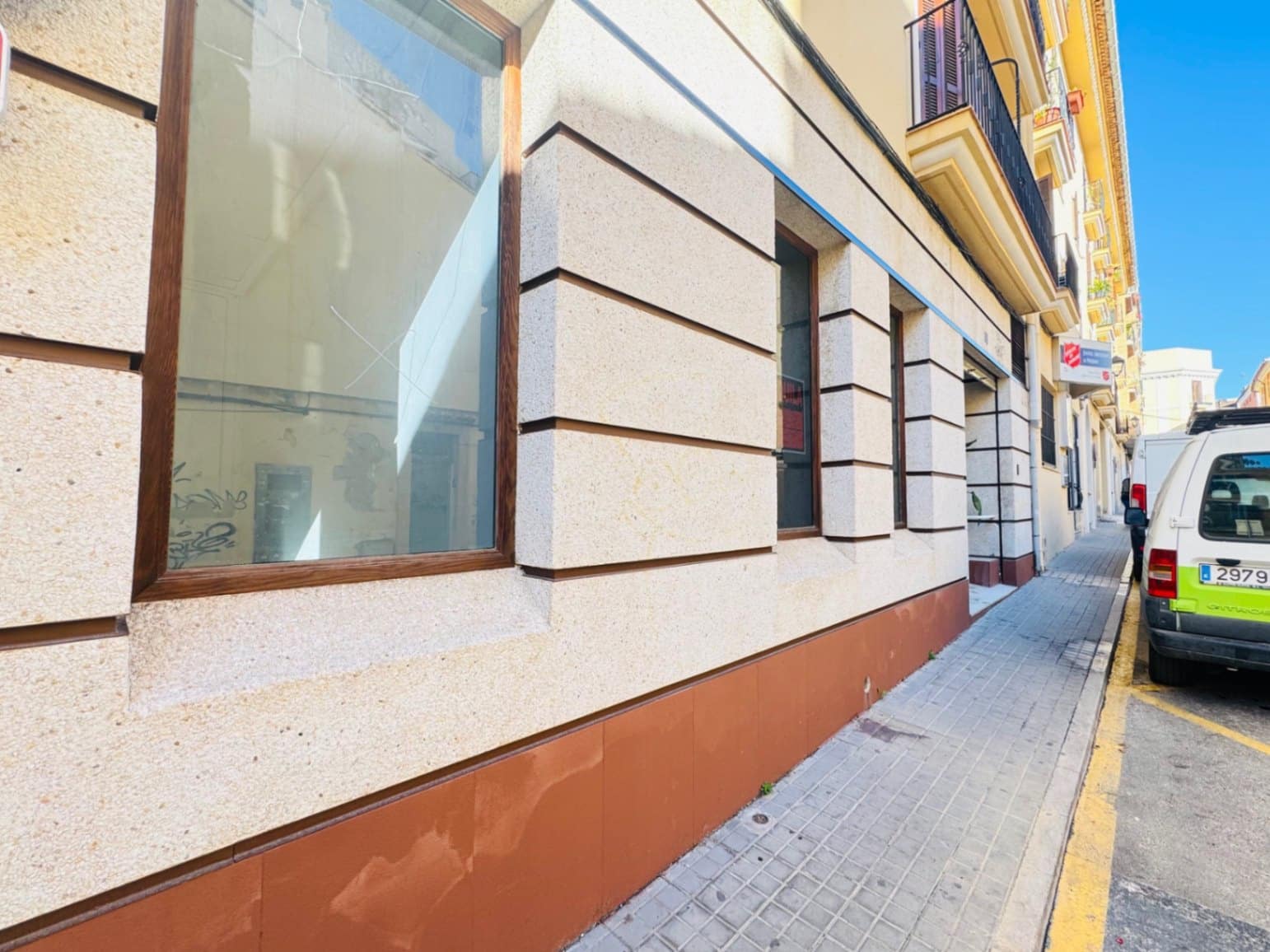 5 quarto Empresa para arrendar em Denia - 400 € (Ref: 9925046)