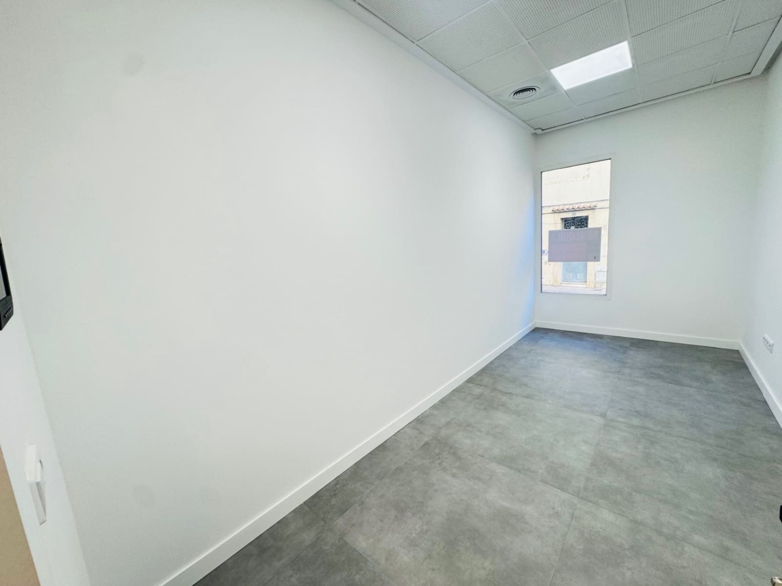 5 quarto Empresa para arrendar em Denia - 400 € (Ref: 9925046)