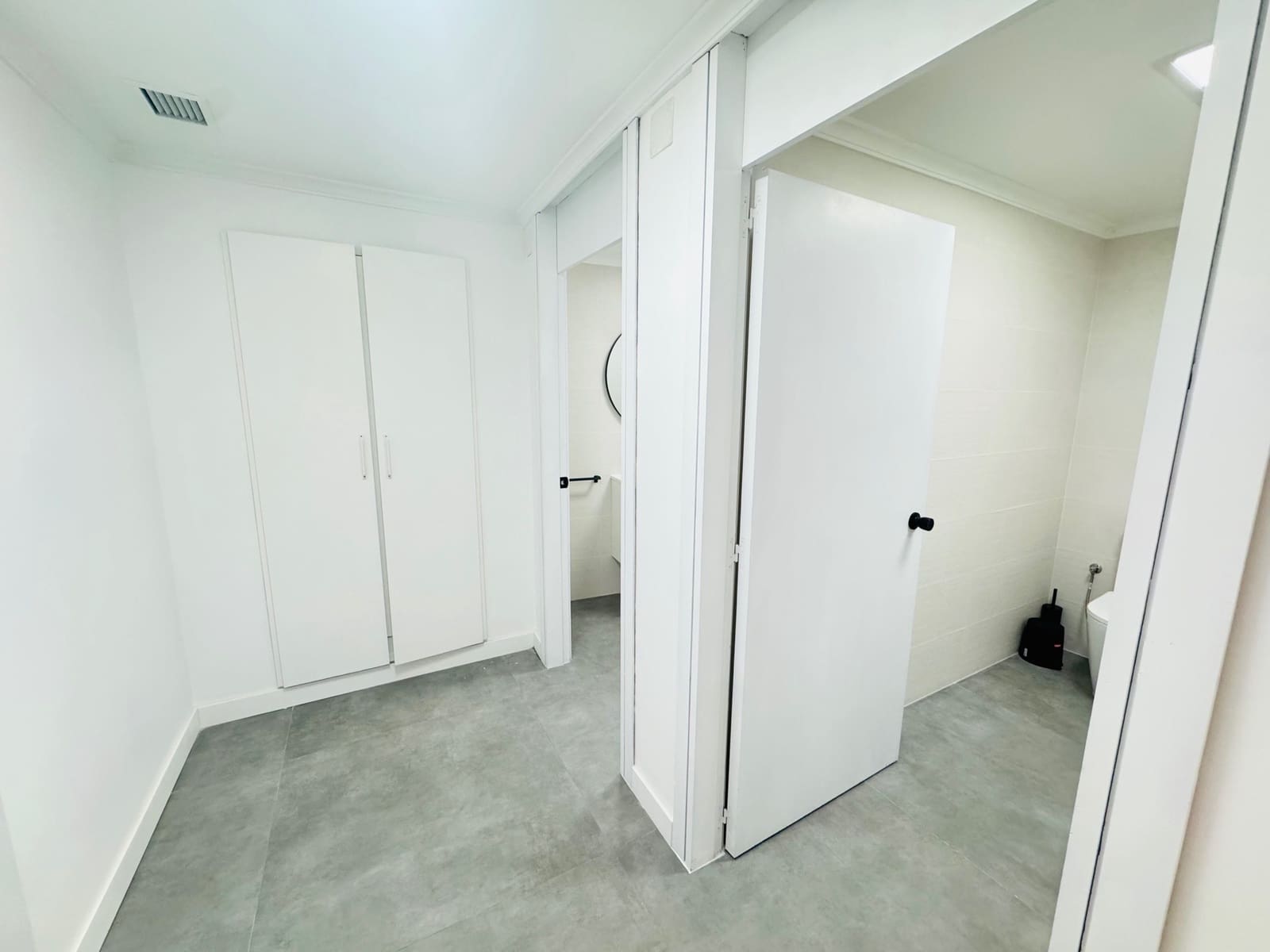 5 quarto Empresa para arrendar em Denia - 400 € (Ref: 9925046)