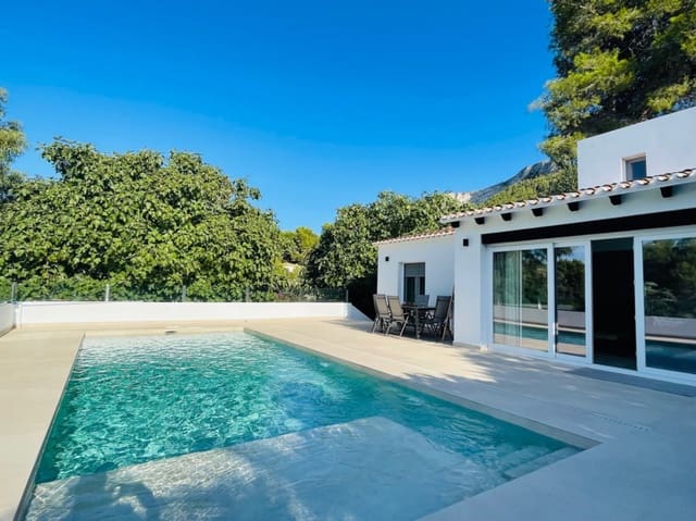 3 soverom Villa til salgs i Dénia med svømmebasseng garasje - € 785 000 (Ref: 9925050)