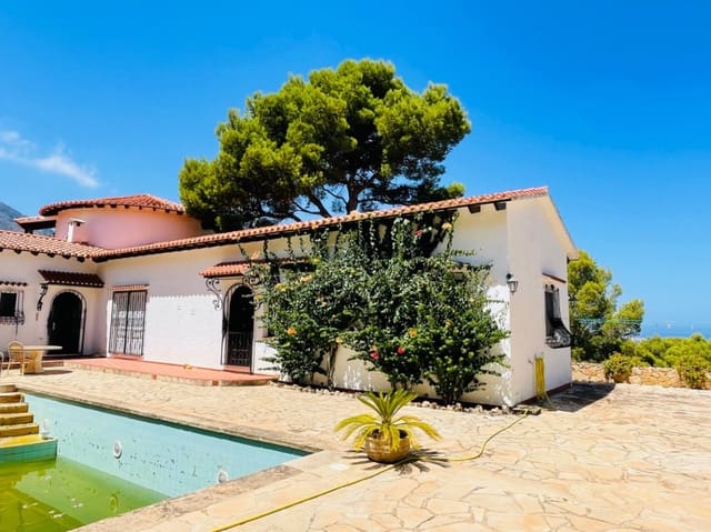 3 soverom Villa til salgs i Dénia med svømmebasseng garasje - € 890 000 (Ref: 9925051)