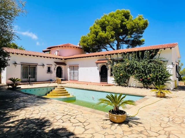 3 soverom Villa til salgs i Dénia med svømmebasseng garasje - € 890 000 (Ref: 9925051)