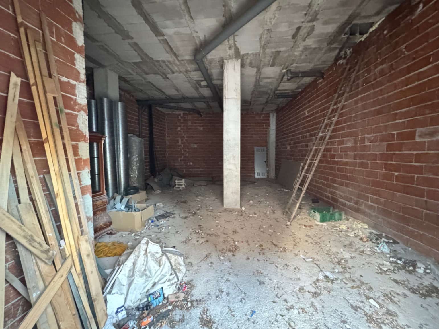 Business for rent in Denia - € 800 (Ref: 9925052)