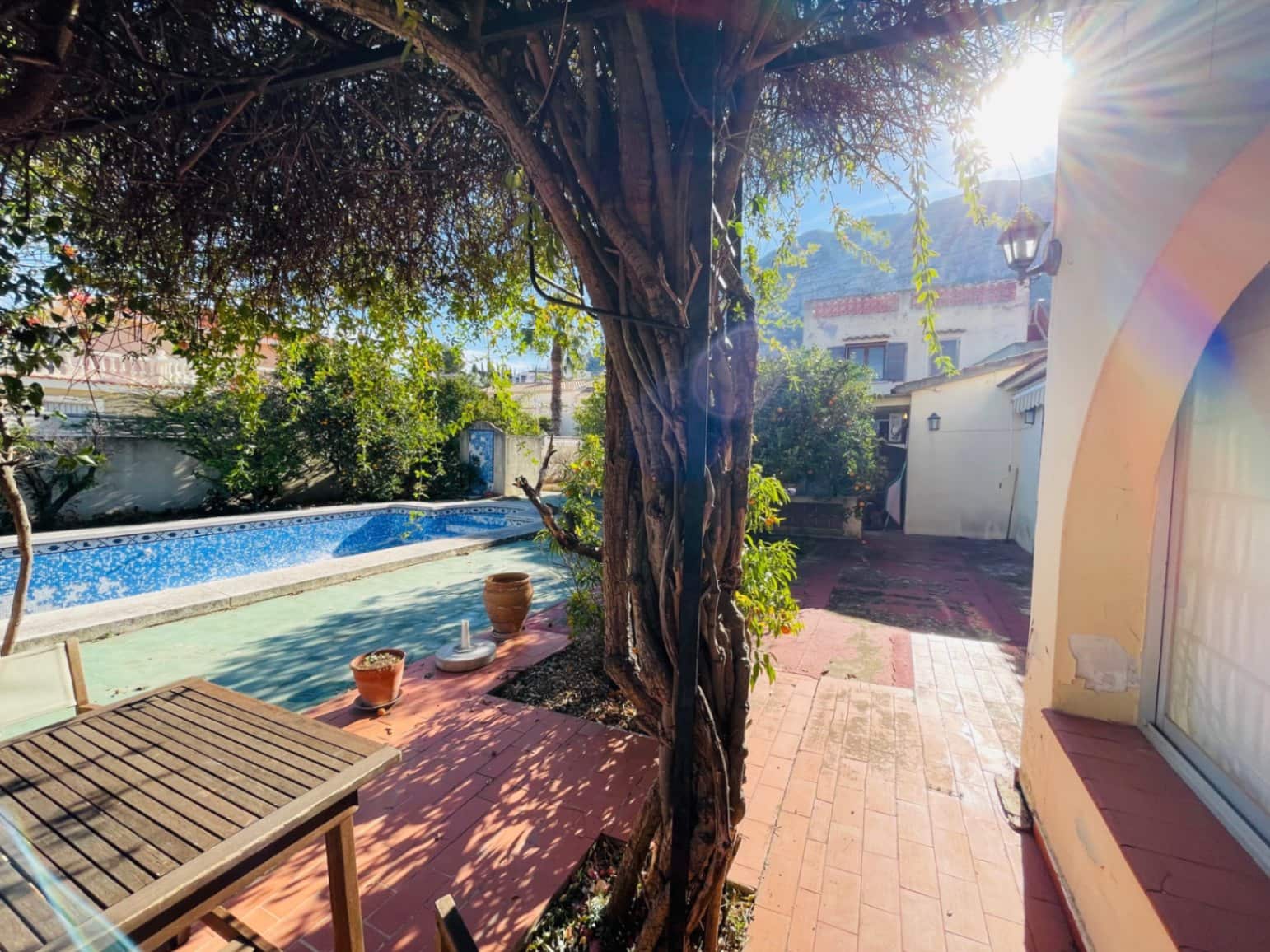 4 makuuhuone Huvila myytävänä paikassa Denia mukana uima-altaan - 550 000 € (Ref: 9925056)