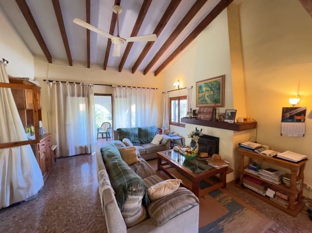 4 chambre Villa/Maison à vendre à Dénia avec piscine - 550 000 € (Ref: 9925056)