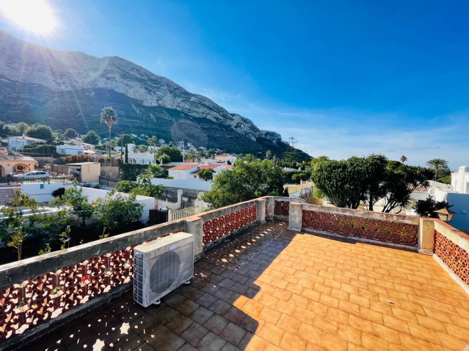 4 makuuhuone Huvila myytävänä paikassa Denia mukana uima-altaan - 550 000 € (Ref: 9925056)