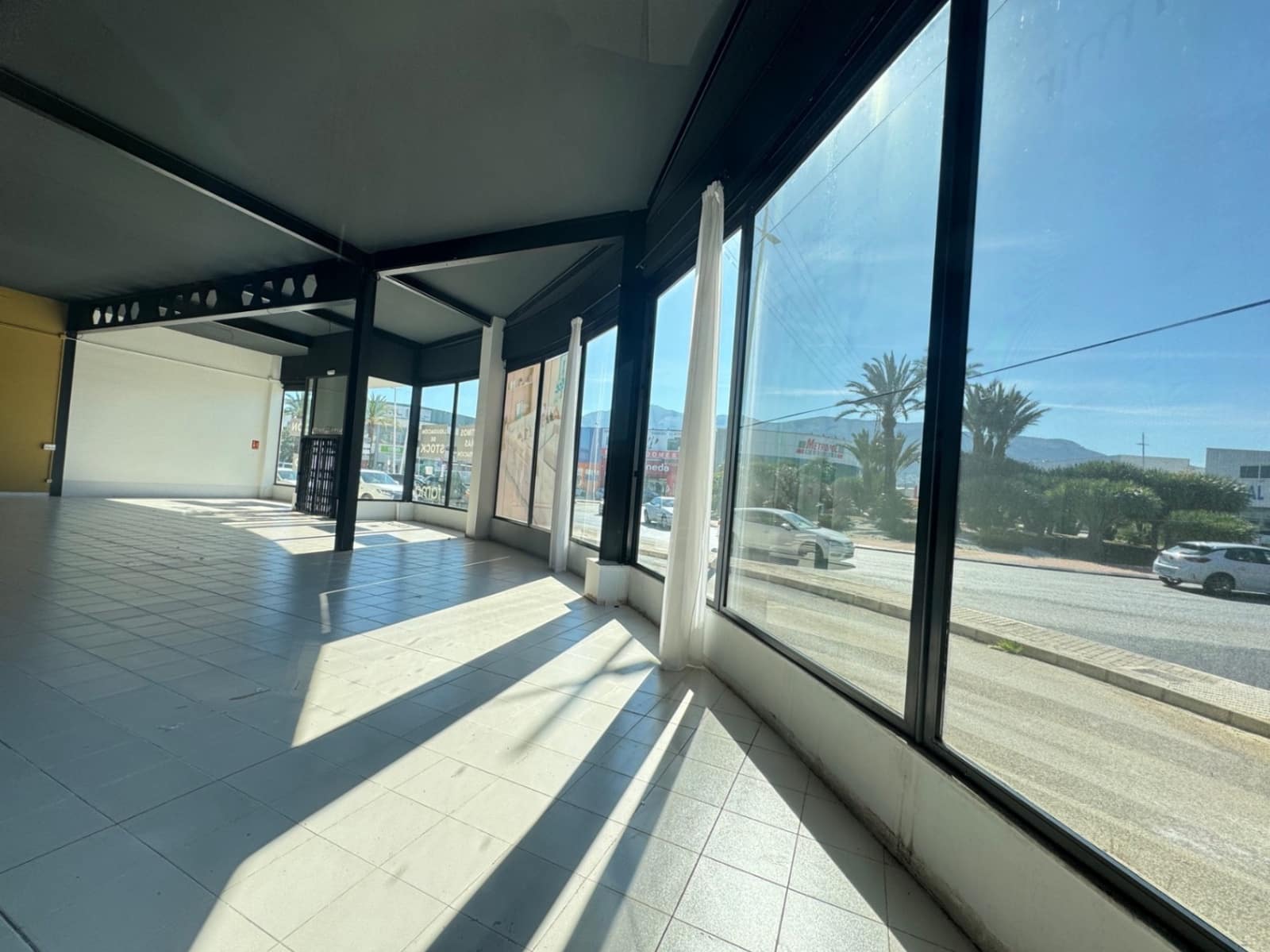 Firma/Unternehmen zu vermieten in Denia - 5.950 € (Ref: 9925057)