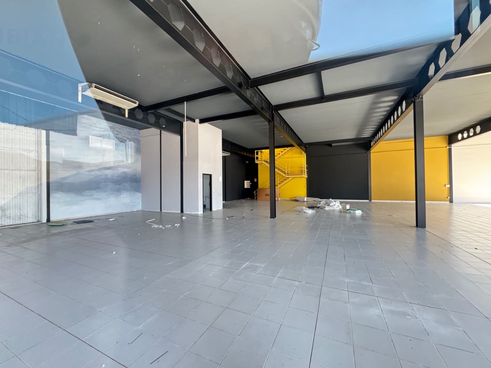 Firma/Unternehmen zu vermieten in Denia - 5.950 € (Ref: 9925057)