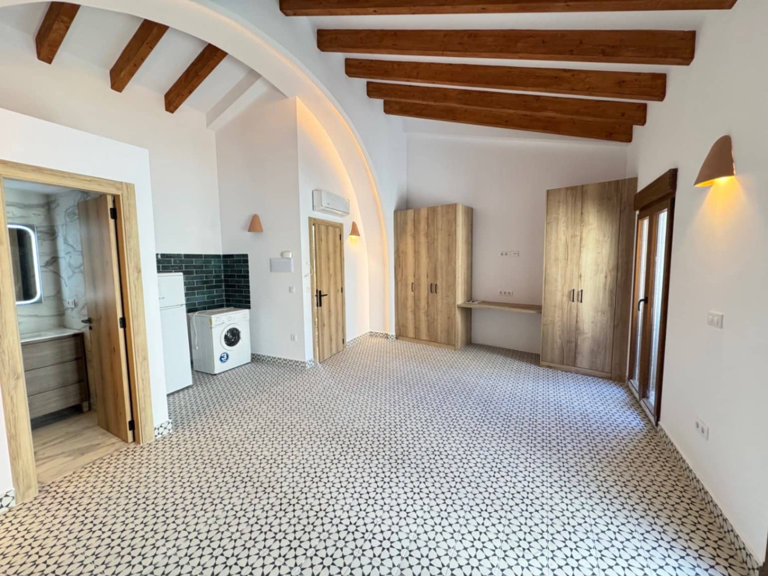 4 bedroom Townhouse for sale in Oliva - € 480,000 (Ref: 9925060)