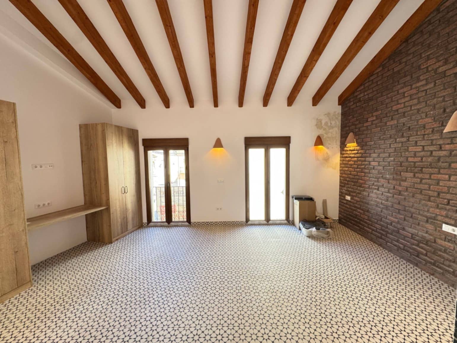 4 bedroom Townhouse for sale in Oliva - € 480,000 (Ref: 9925060)