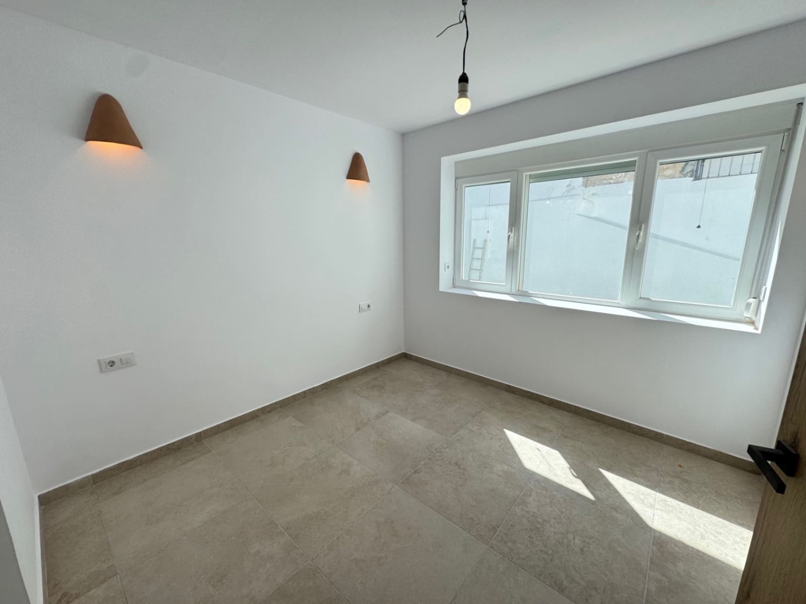 4 bedroom Townhouse for sale in Oliva - € 480,000 (Ref: 9925060)