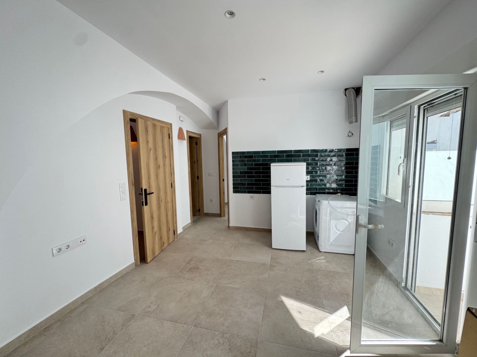 4 bedroom Townhouse for sale in Oliva - € 480,000 (Ref: 9925060)