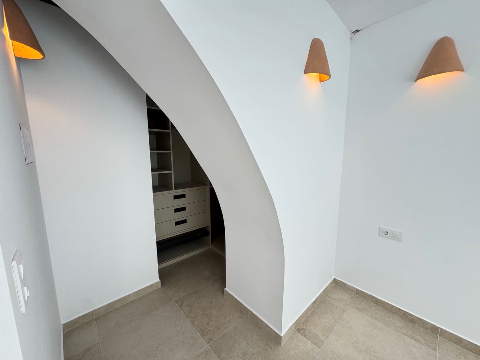 4 bedroom Townhouse for sale in Oliva - € 480,000 (Ref: 9925060)