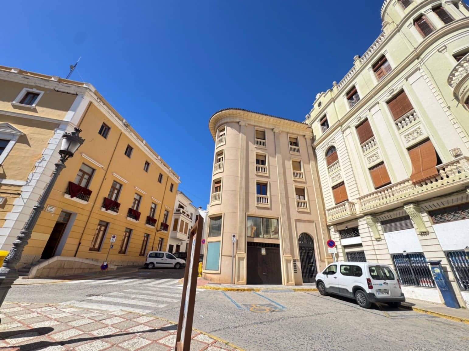 4 bedroom Townhouse for sale in Oliva - € 480,000 (Ref: 9925060)
