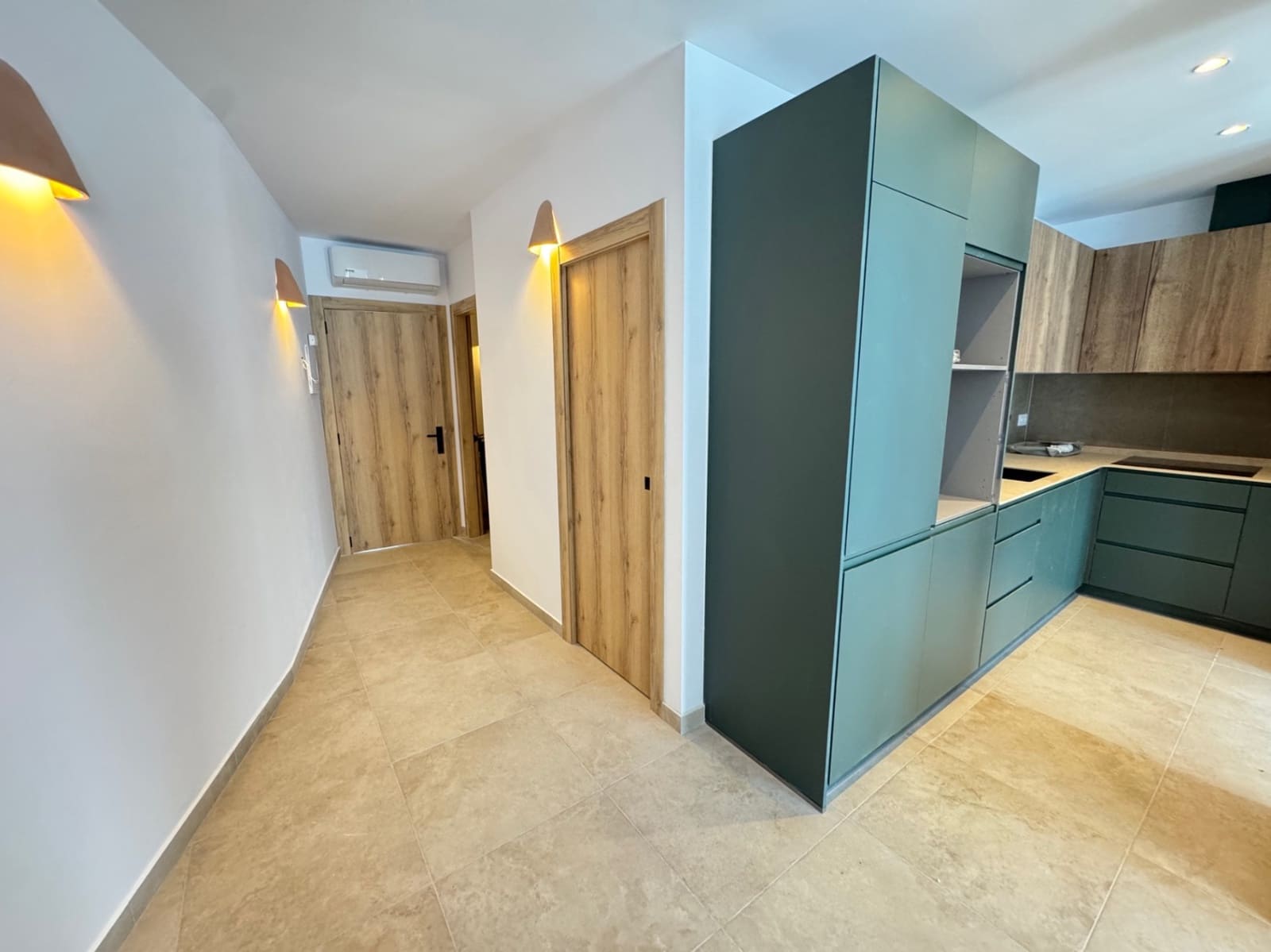 4 bedroom Townhouse for sale in Oliva - € 480,000 (Ref: 9925060)