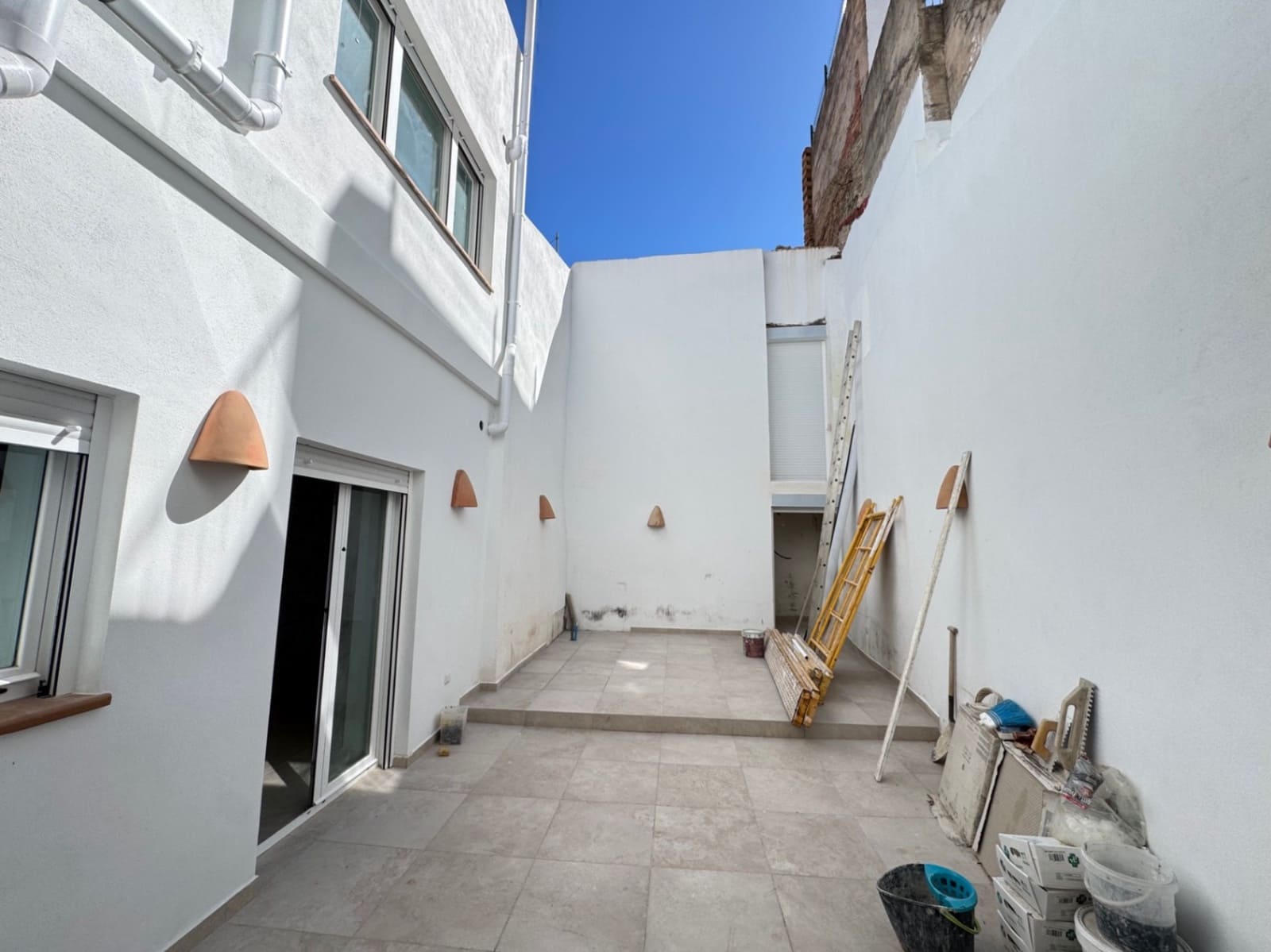 4 bedroom Townhouse for sale in Oliva - € 480,000 (Ref: 9925060)