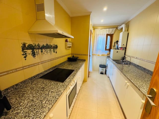 3 bedroom Apartment for sale in Dénia with pool garage - € 222,000 (Ref: 9925061)