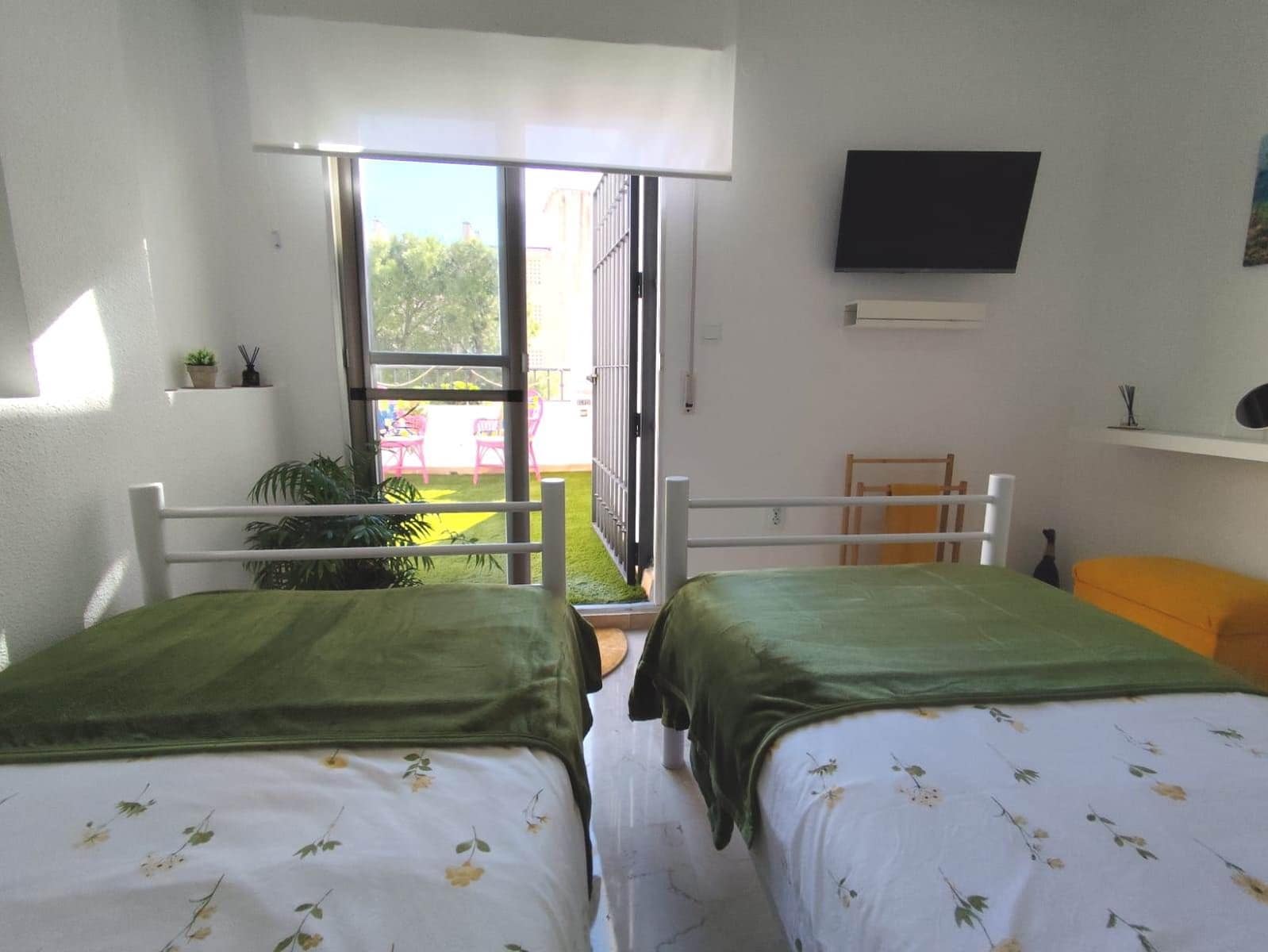 2 slaapkamer Halfvrijstaande villa te koop in Almunecar met zwembad garage - € 299.000 (Ref: 10025058)