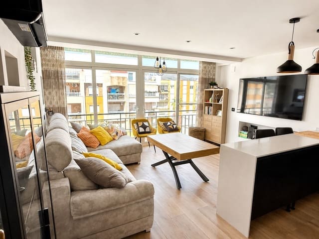 Apartamento de 2 habitaciones en Almuñécar en venta - 279.000 € (Ref: 10025059)