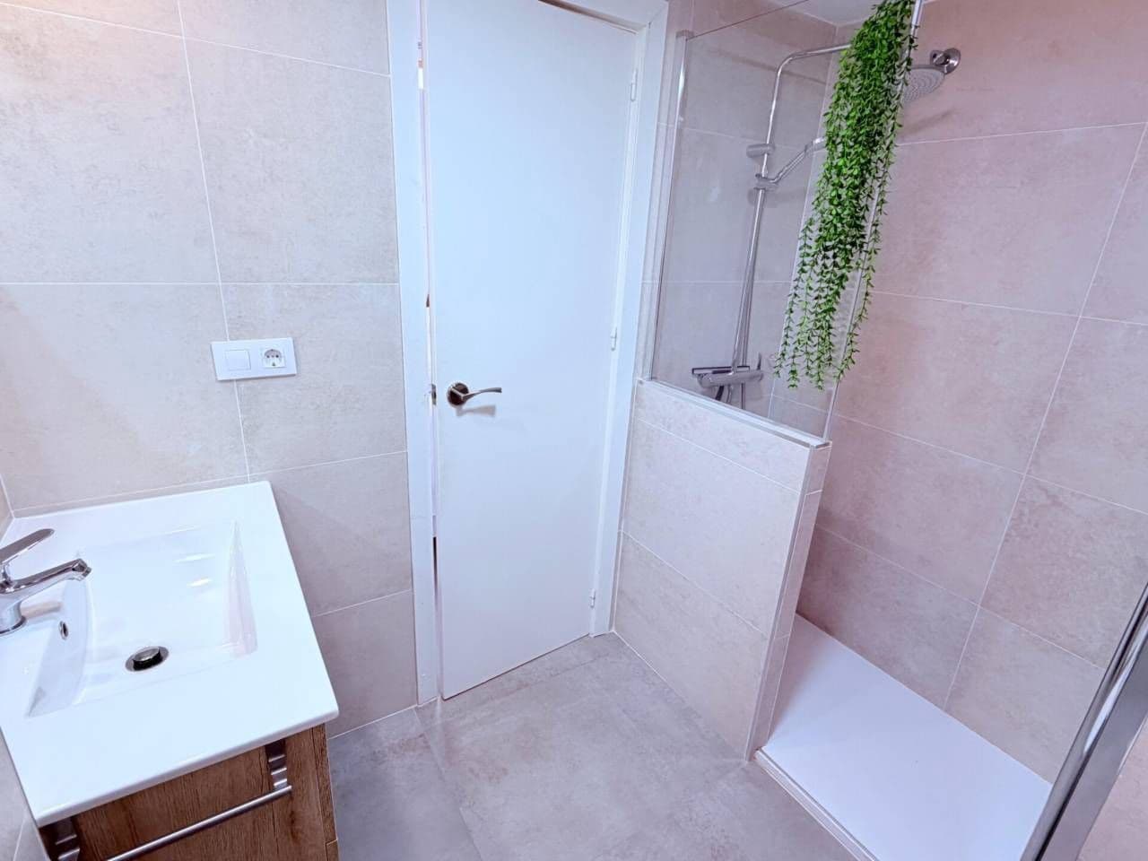 3 slaapkamer Appartement te koop in Almunecar - € 450.000 (Ref: 10033411)