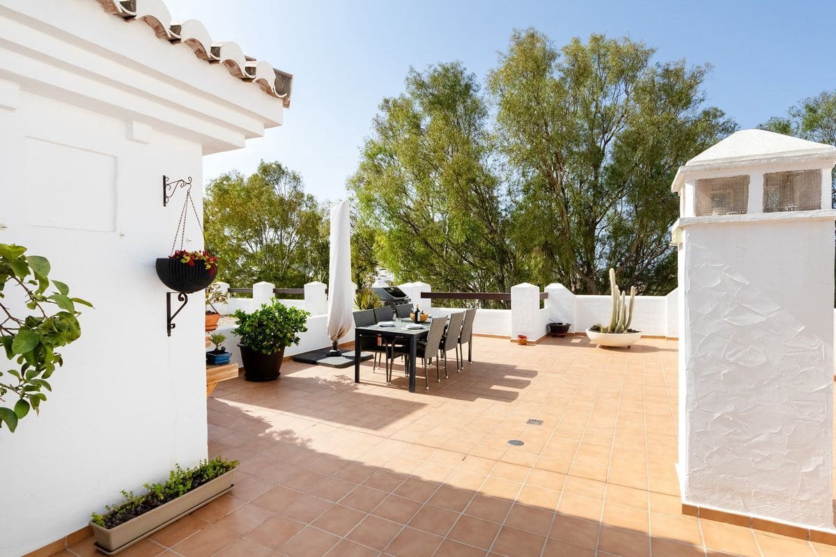 3 soveværelse Lejlighed til salg i Salobrena med swimmingpool garage - € 379.000 (Ref: 10054602)