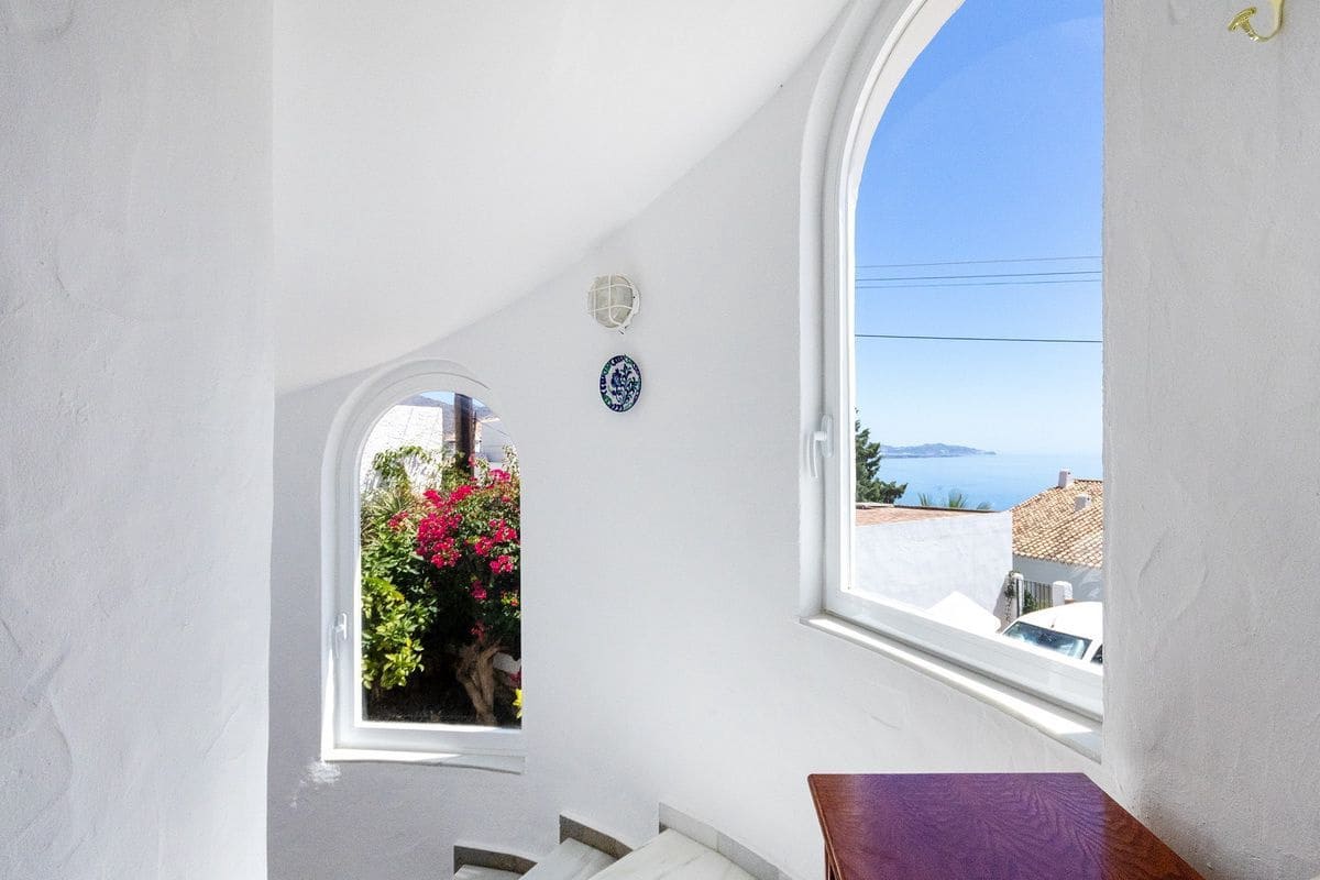2 sovrum Villa till salu i Almunecar med pool garage - 598 000 € (Ref: 10061185)