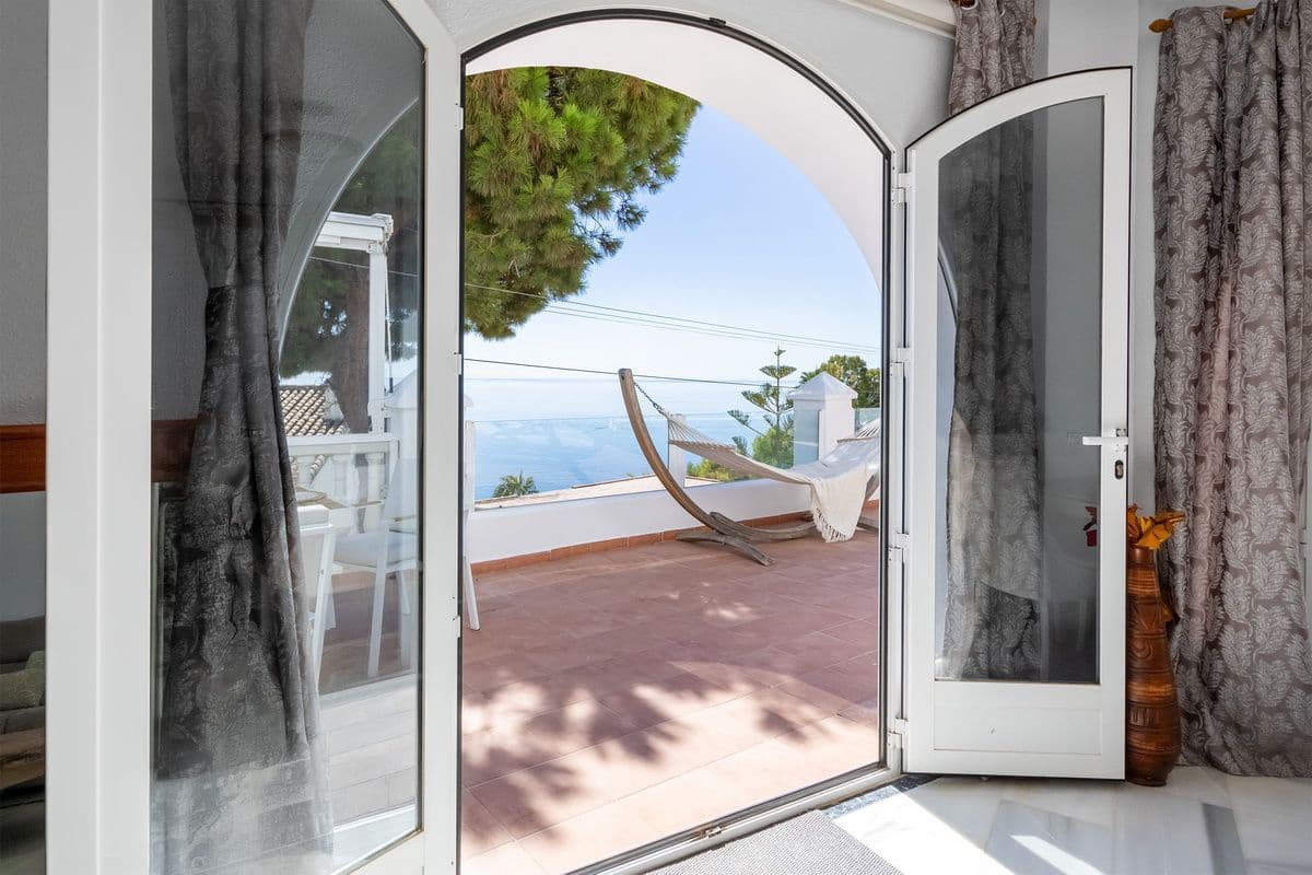 2 sovrum Villa till salu i Almunecar med pool garage - 598 000 € (Ref: 10061185)