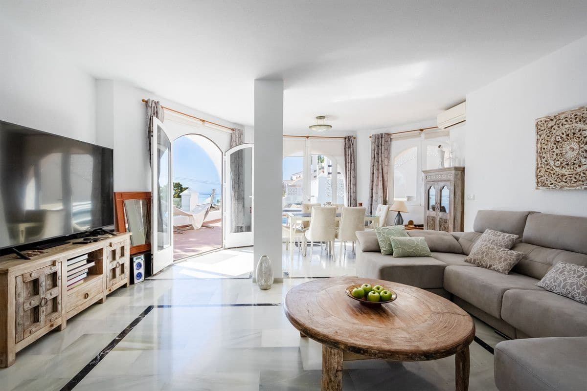 2 sovrum Villa till salu i Almunecar med pool garage - 598 000 € (Ref: 10061185)