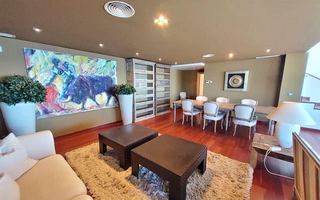 4 soverom Villa til salgs i Almuñécar med svømmebasseng garasje - € 875 000 (Ref: 10097485)