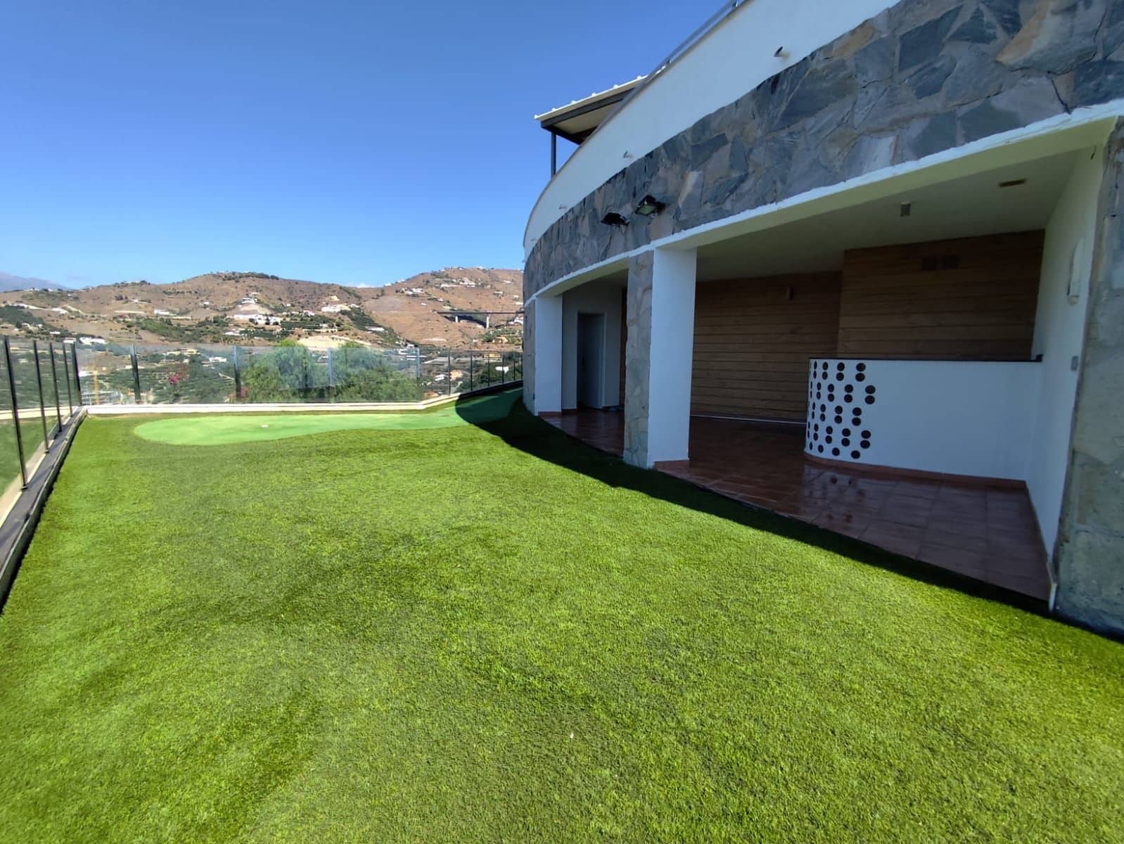 4 bedroom Villa for sale in Almunecar with pool garage - € 875,000 (Ref: 10097485)