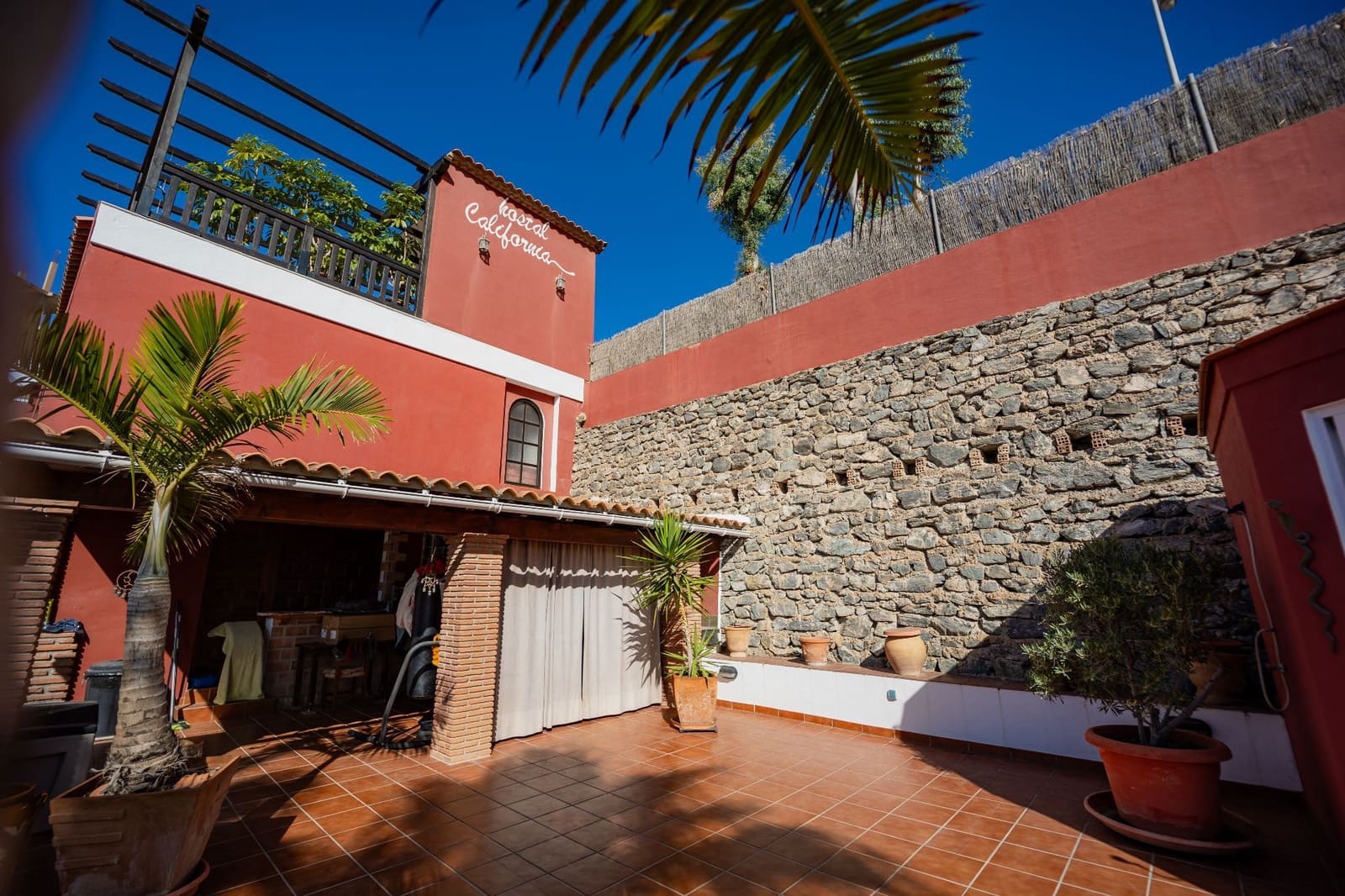 10 soveværelse Erhverv til salg i Cotobro med garage - € 950.000 (Ref: 3701080)